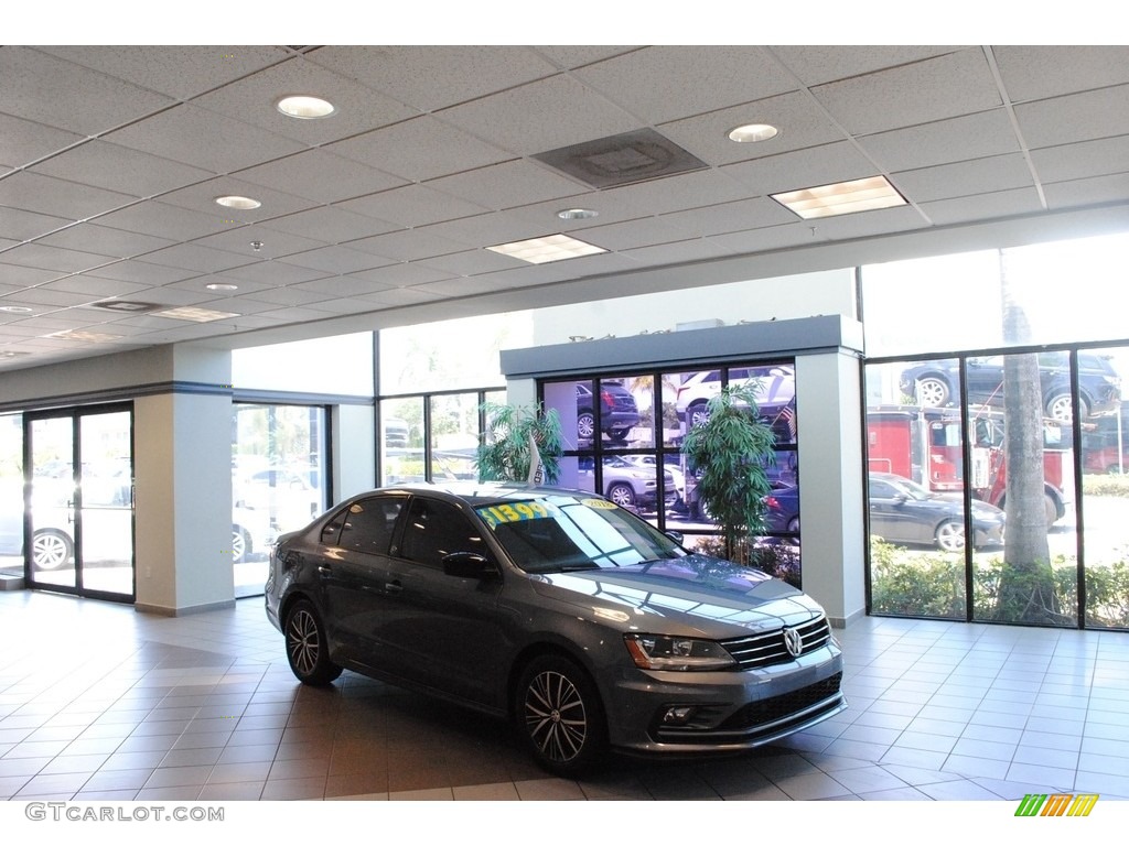 2018 Jetta Wolfsburg Edition - Platinum Gray Metallic / Titan Black photo #1