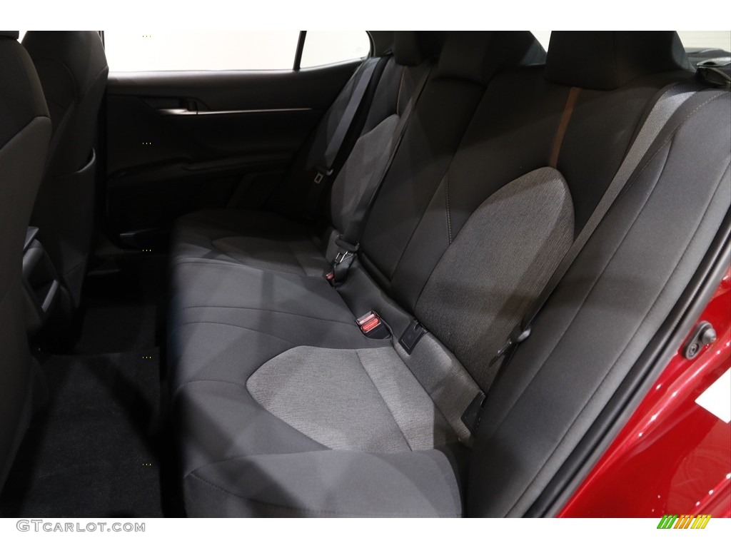 2018 Camry LE - Ruby Flare Pearl / Black photo #13