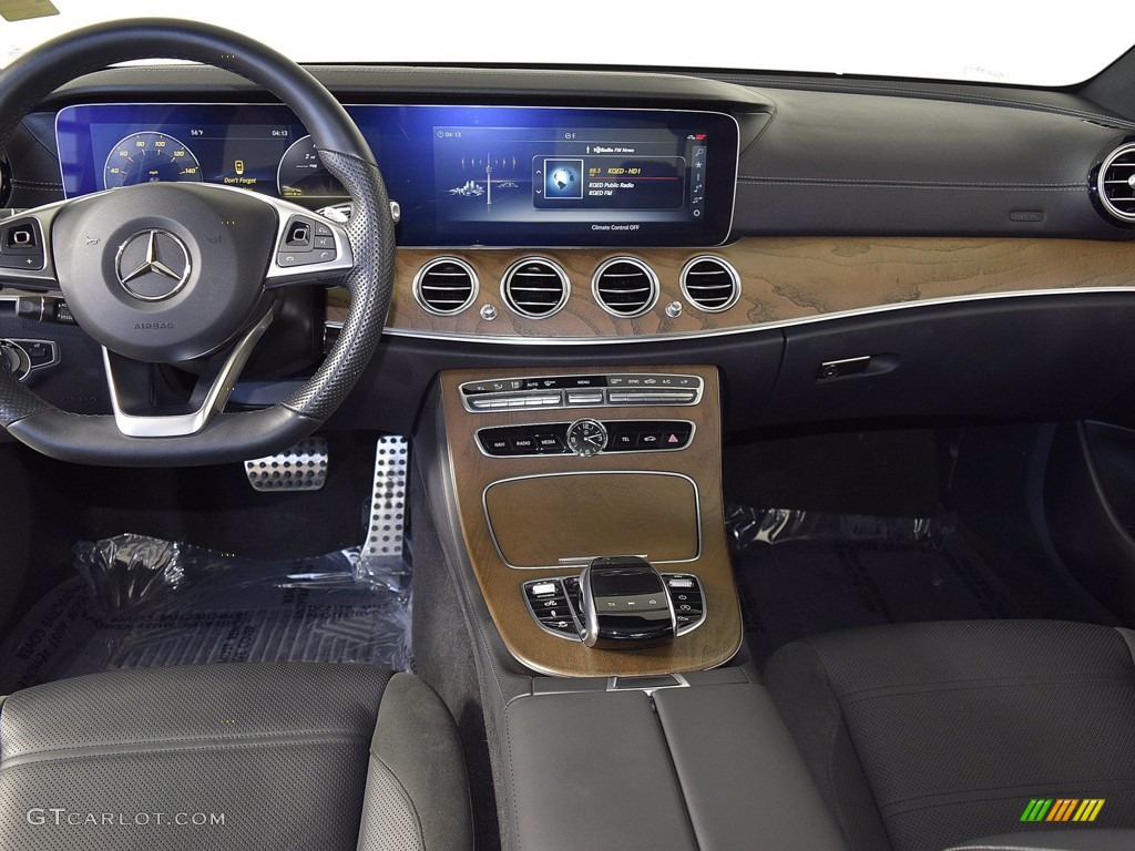 2018 E 43 AMG 4Matic Sedan - Black / Black photo #10