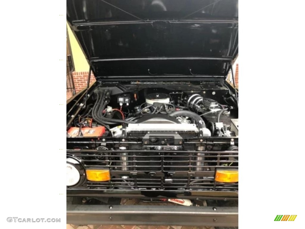 1976 Bronco Restomod 4x4 - Raven Black / Black photo #2