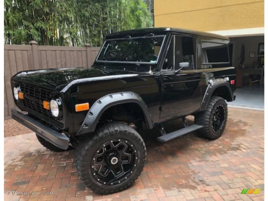 1976 Bronco Restomod 4x4 - Raven Black / Black photo #5