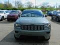 Sting-Gray - Grand Cherokee Laredo 4x4 Photo No. 2