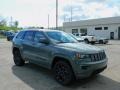 Sting-Gray - Grand Cherokee Laredo 4x4 Photo No. 3