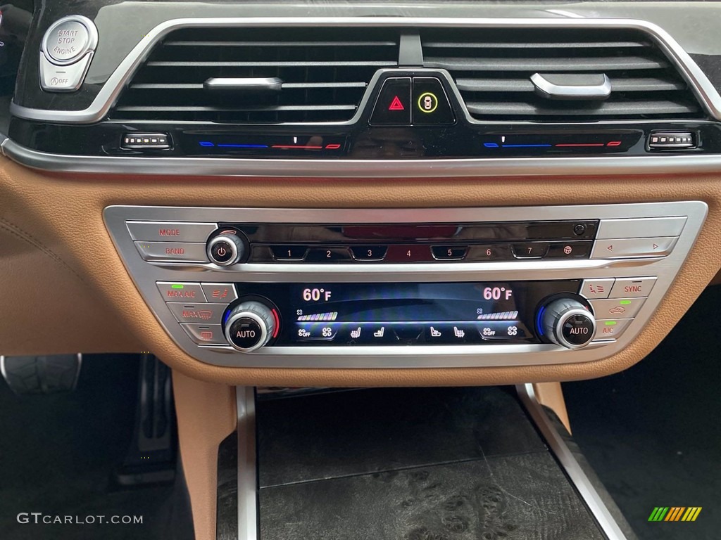 2022 BMW 7 Series 740i Sedan Controls Photo #141847878