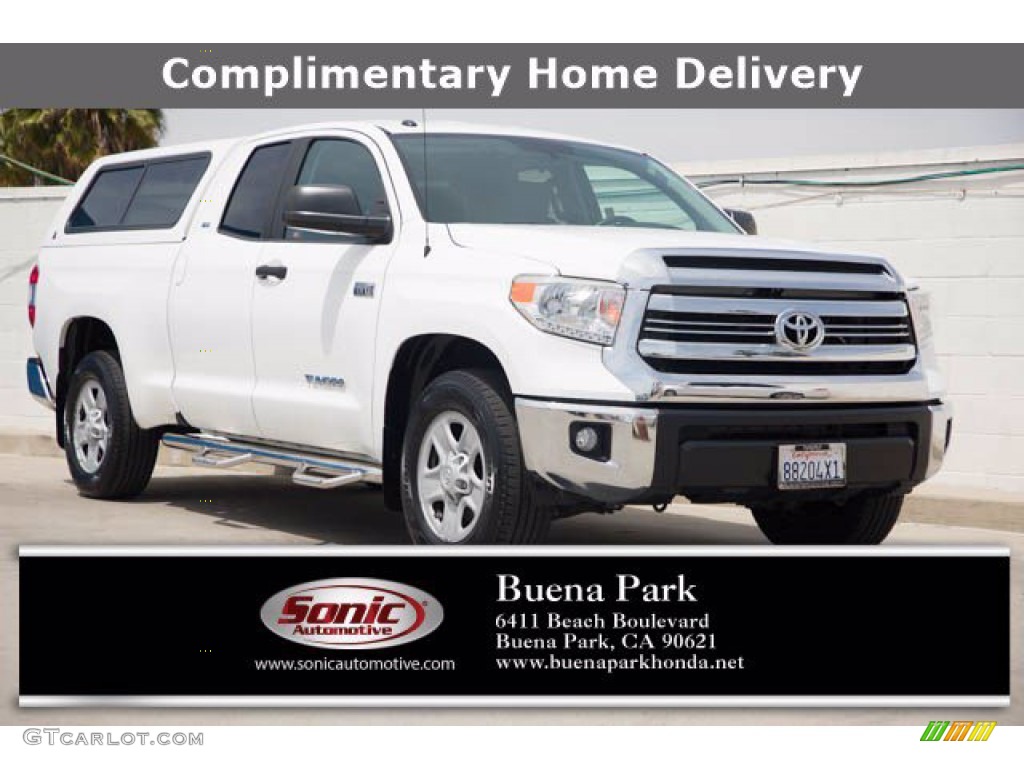 2016 Tundra SR5 Double Cab - Super White / Black photo #1