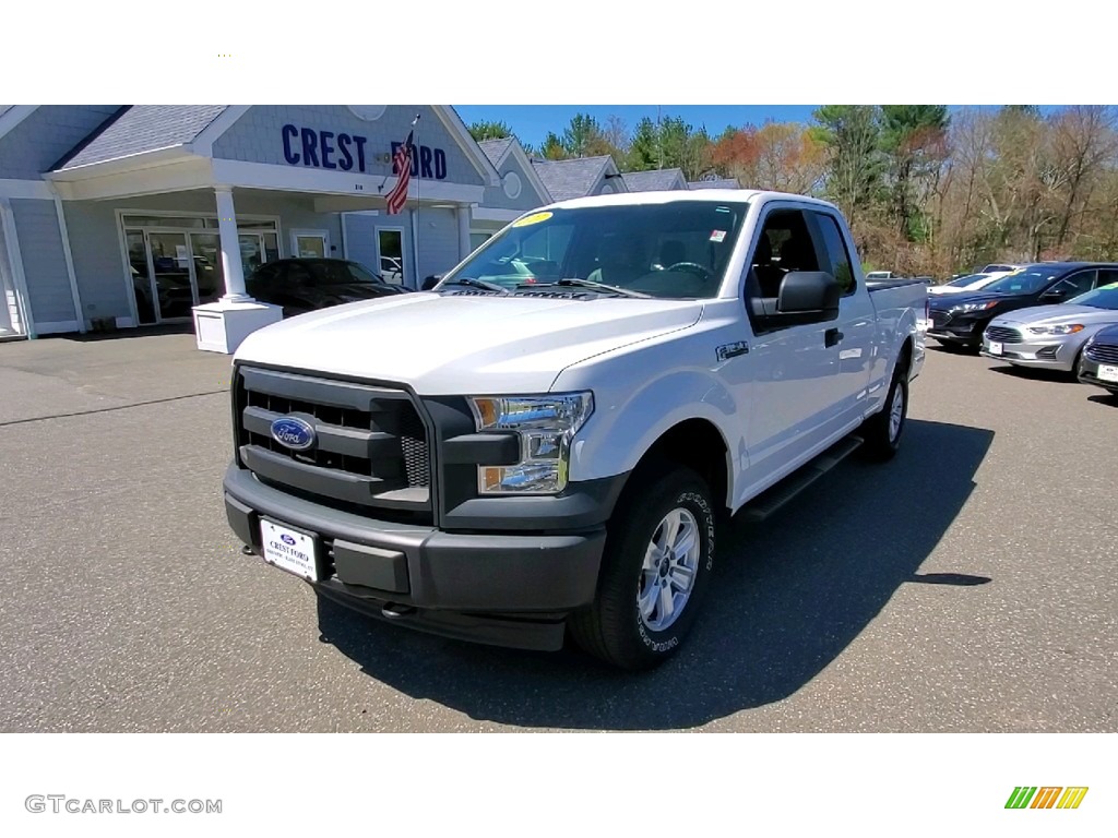 2017 F150 XL SuperCab 4x4 - Oxford White / Earth Gray photo #3