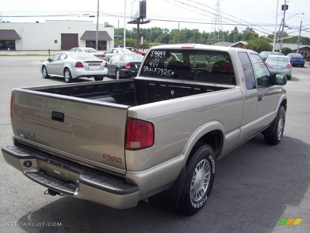 2001 Sonoma SLS Extended Cab 4x4 - Pewter Metallic / Pewter photo #5