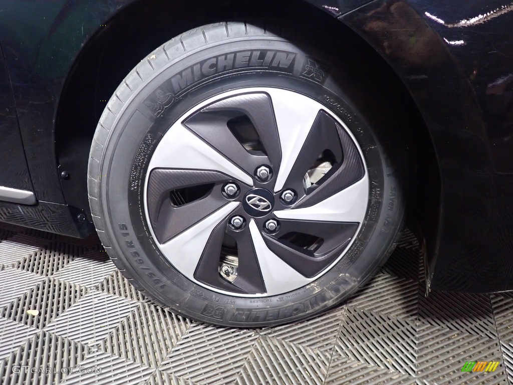 2018 Hyundai Ioniq Hybrid SEL Wheel Photos