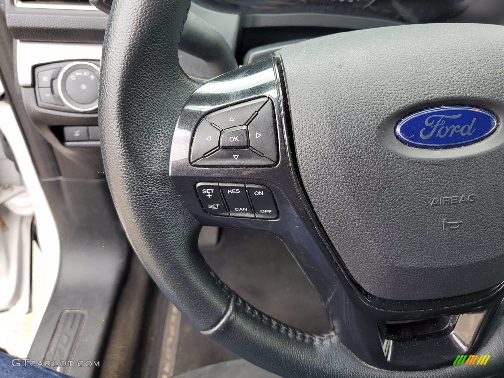 2018 Explorer XLT - Oxford White / Ebony Black photo #16