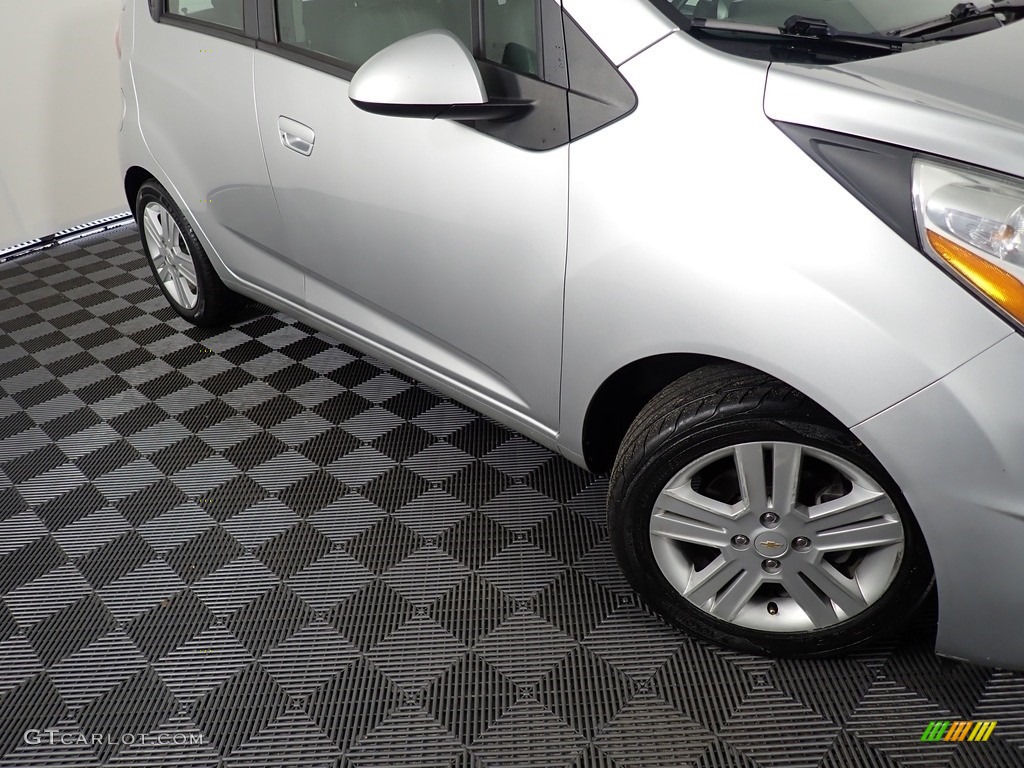 2015 Spark LT - Silver Ice / Silver/Silver photo #3