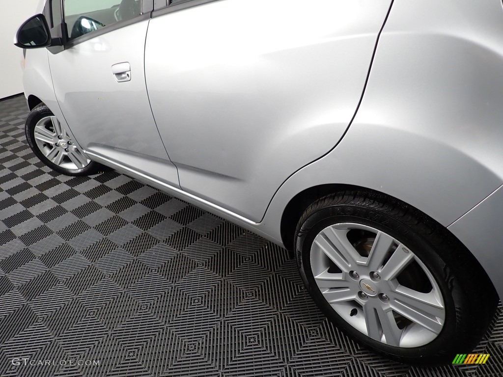 2015 Spark LT - Silver Ice / Silver/Silver photo #9