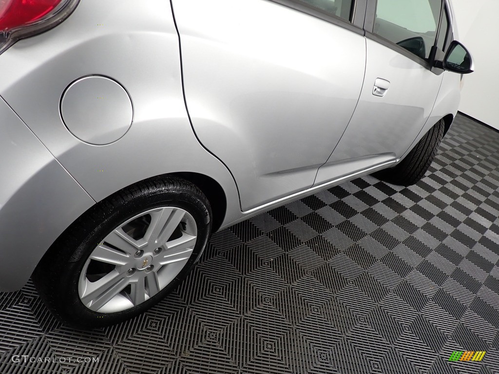 2015 Spark LT - Silver Ice / Silver/Silver photo #16