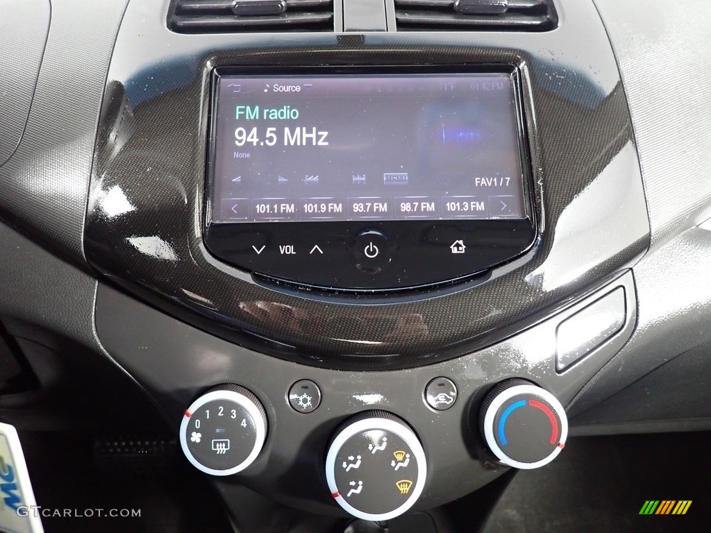 2015 Spark LT - Silver Ice / Silver/Silver photo #37