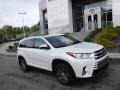 2019 Blizzard Pearl White Toyota Highlander XLE AWD  photo #1