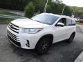 2019 Blizzard Pearl White Toyota Highlander XLE AWD  photo #9