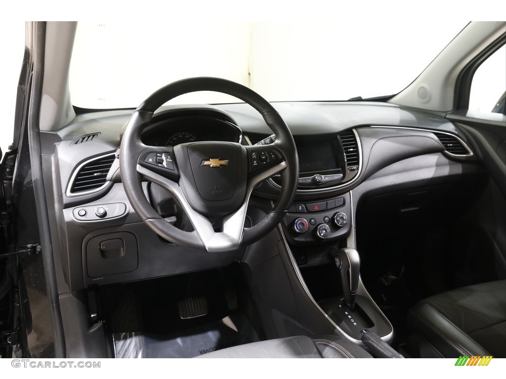 2019 Chevrolet Trax LT Jet Black Dashboard Photo #141875965