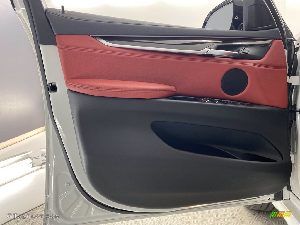 2019 BMW X6 sDrive35i Coral Red/Black Door Panel Photo #141876199