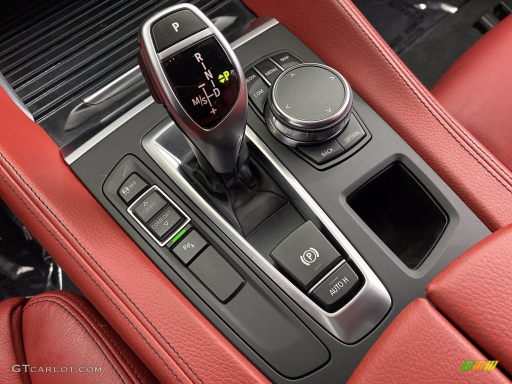 2019 BMW X6 sDrive35i Transmission Photos