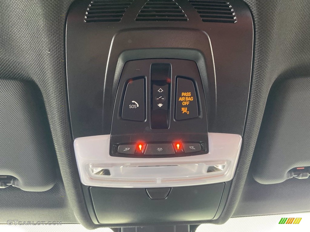 2019 BMW X6 sDrive35i Controls Photos