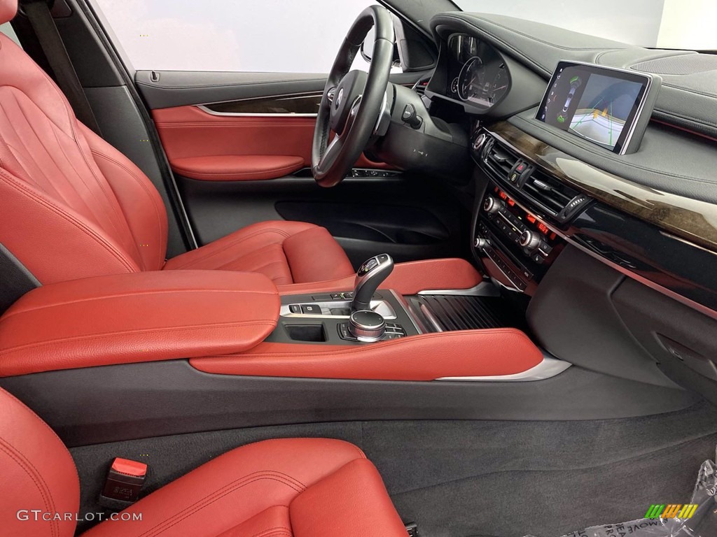2019 X6 sDrive35i - Alpine White / Coral Red/Black photo #33