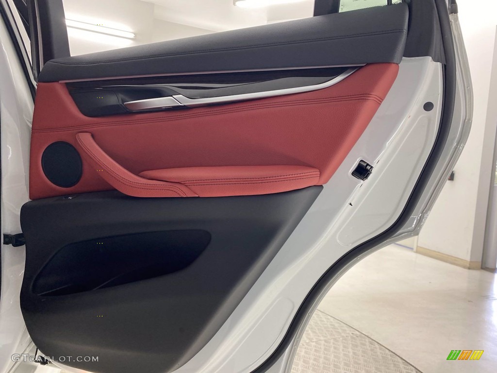 2019 X6 sDrive35i - Alpine White / Coral Red/Black photo #35