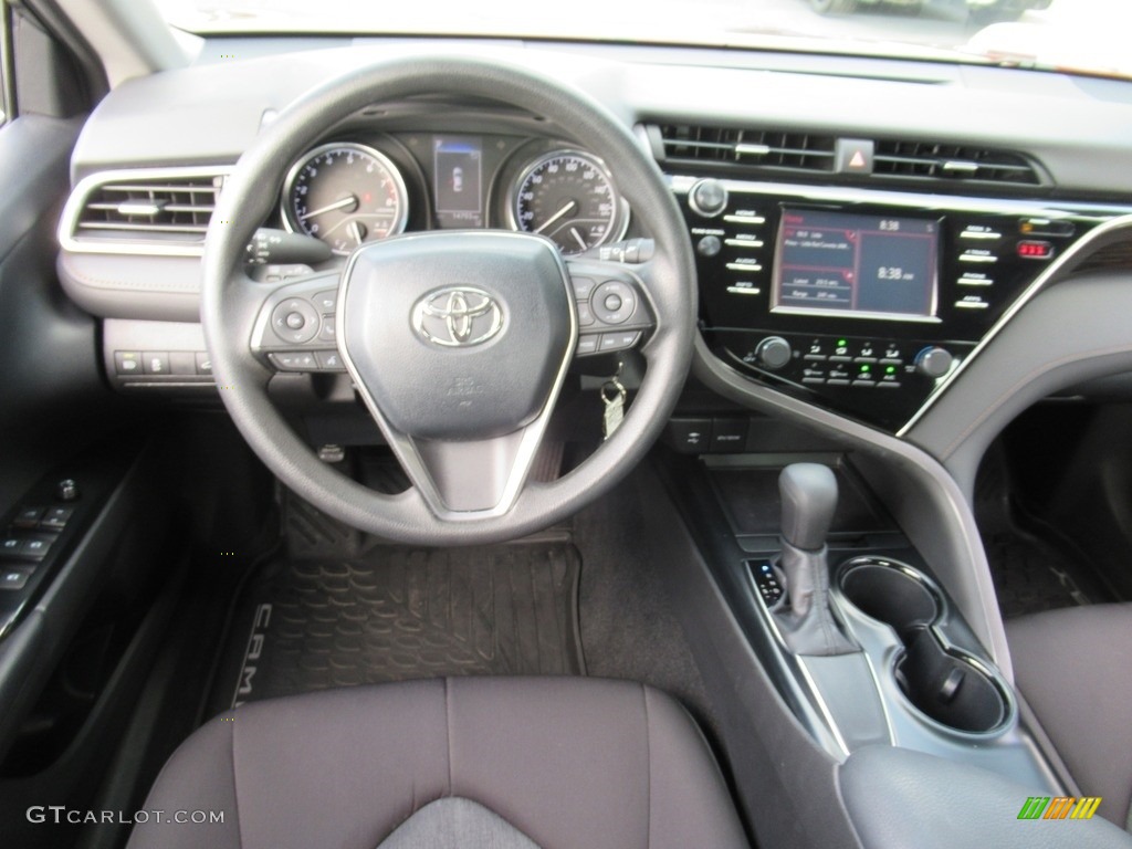 2018 Camry LE - Ruby Flare Pearl / Ash photo #15