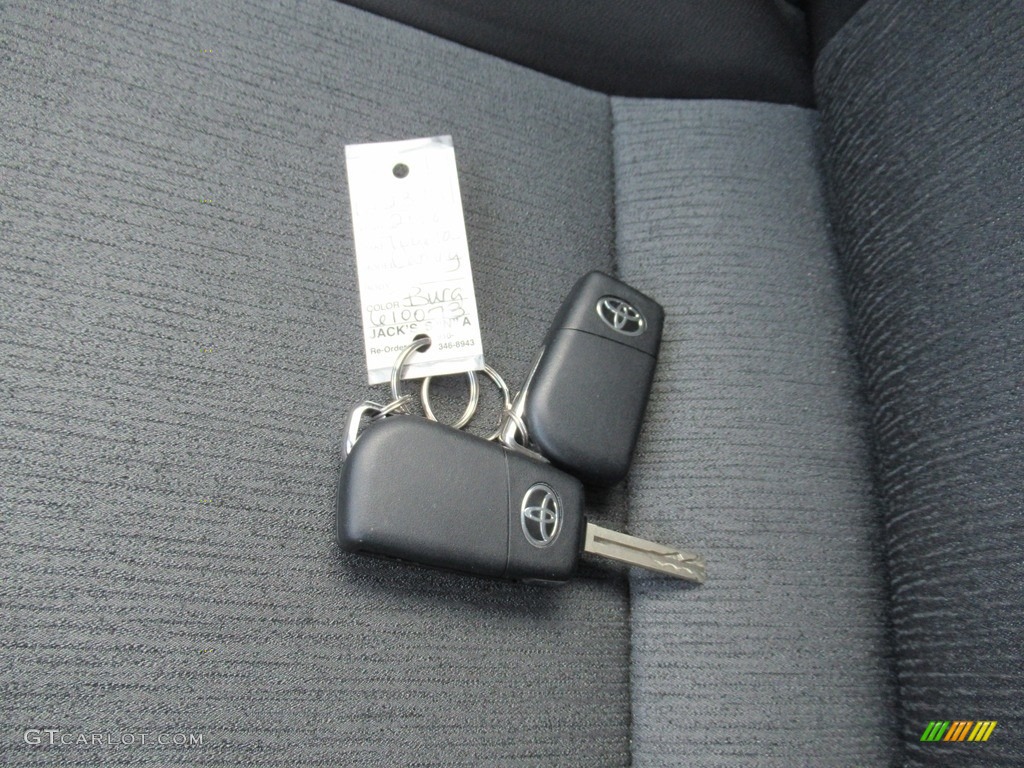 2018 Camry LE - Ruby Flare Pearl / Ash photo #20