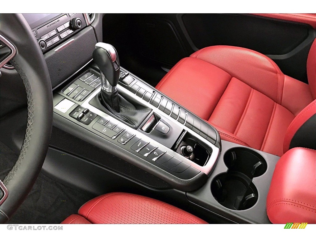 2018 Porsche Macan Turbo Controls Photos
