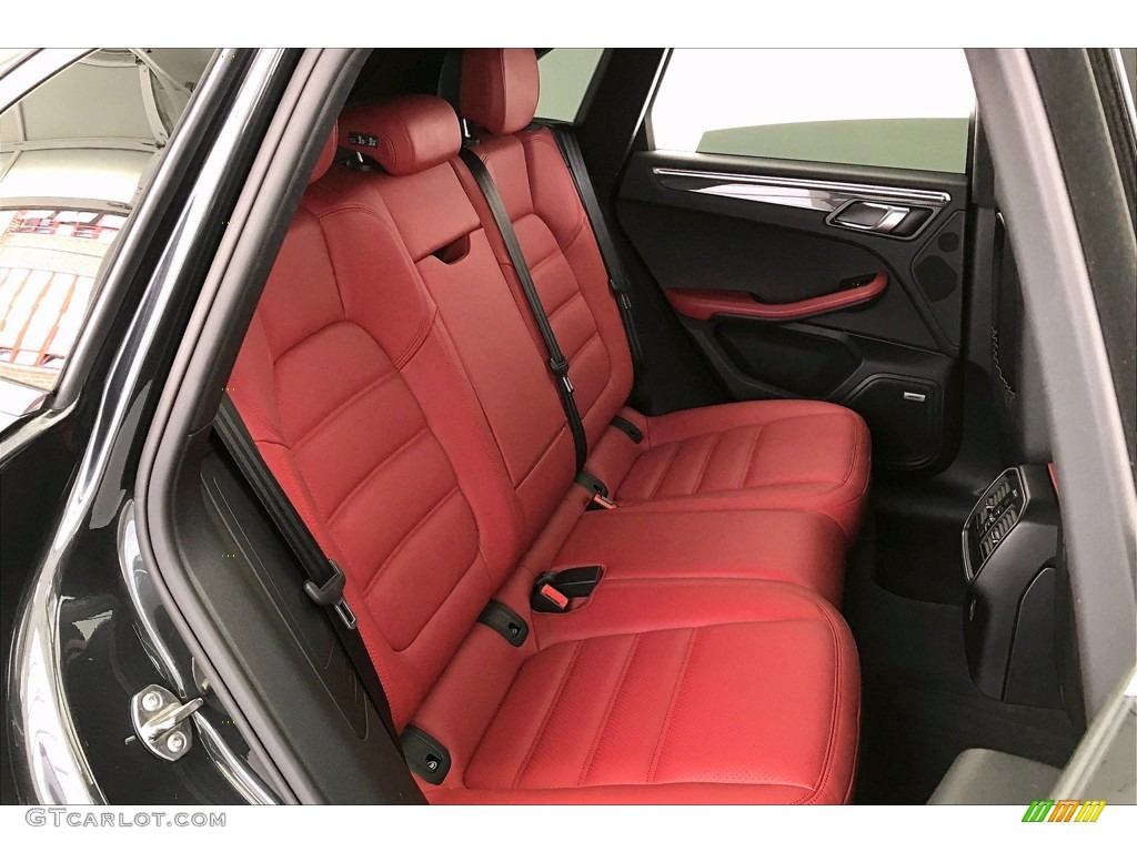 Black/Garnet Red Interior 2018 Porsche Macan Turbo Photo #141880803