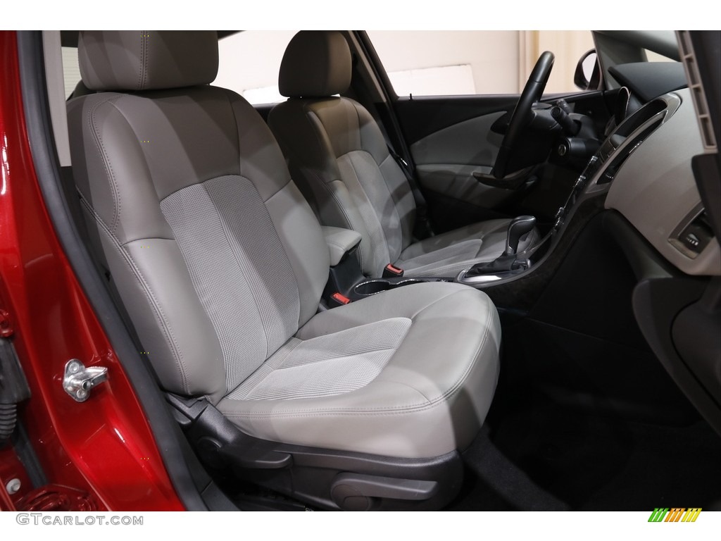 2016 Verano Sport Touring Group - Crystal Red Tintcoat / Medium Titanium photo #13