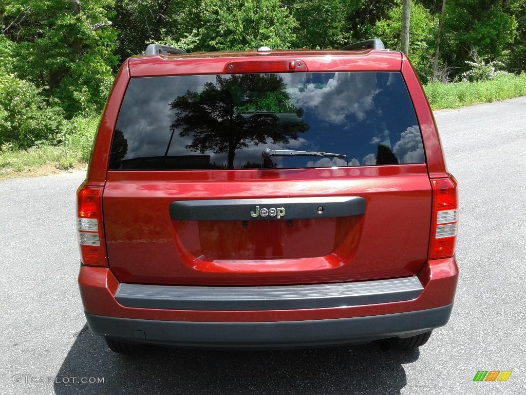 2016 Patriot Sport - Deep Cherry Red Crystal Pearl / Dark Slate Gray photo #7