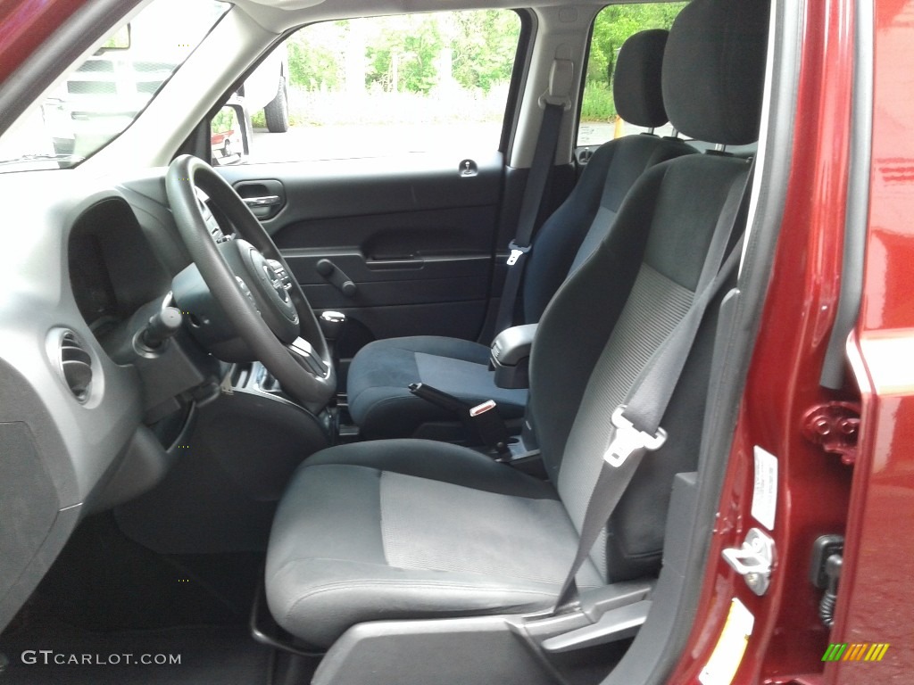 2016 Patriot Sport - Deep Cherry Red Crystal Pearl / Dark Slate Gray photo #9