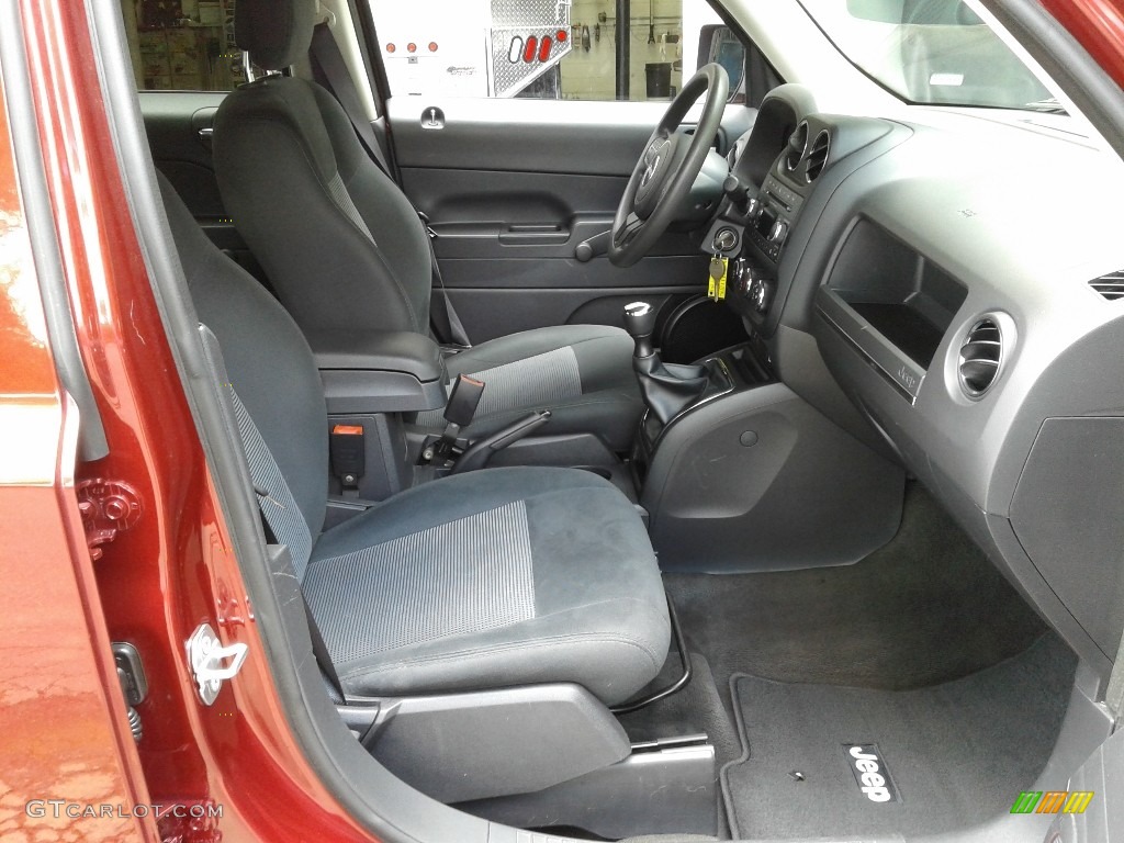 2016 Patriot Sport - Deep Cherry Red Crystal Pearl / Dark Slate Gray photo #14