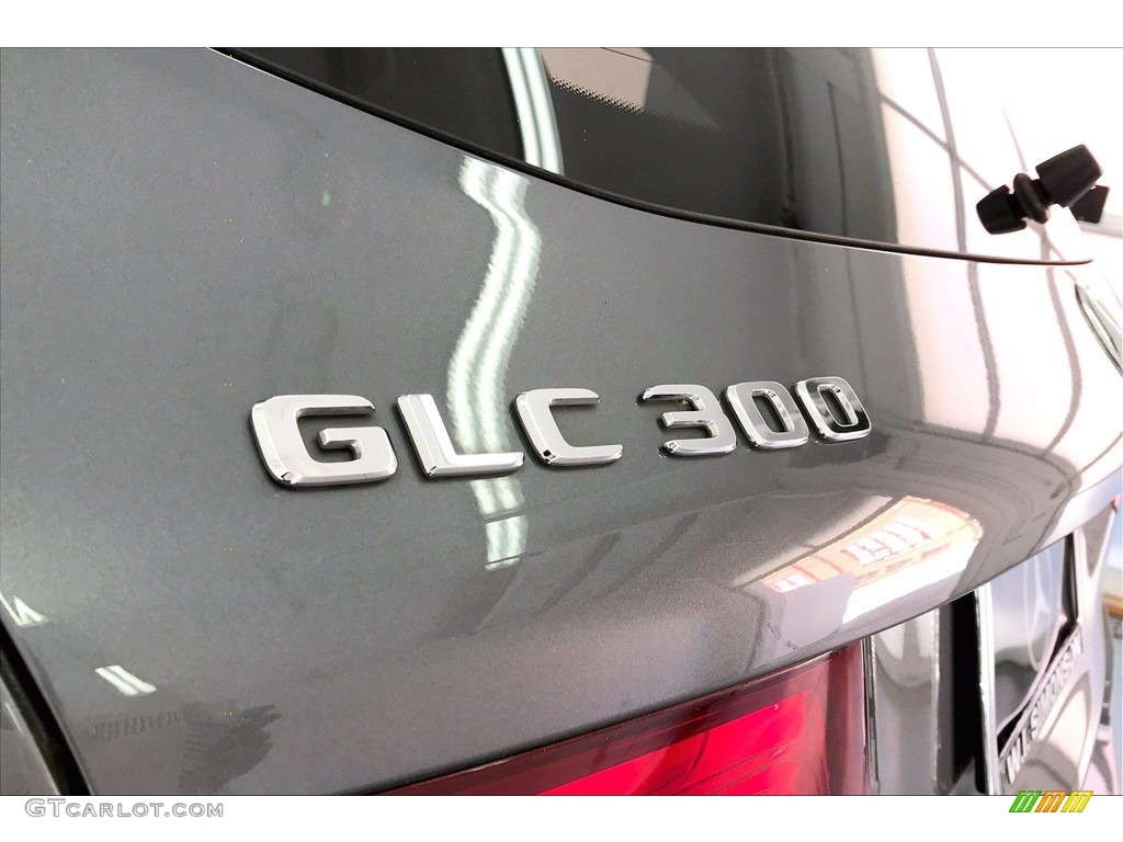2019 GLC 300 4Matic - Selenite Grey Metallic / Black photo #31