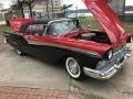AV - Raven Black/Flame Red Ford Fairlane 500 (1957)