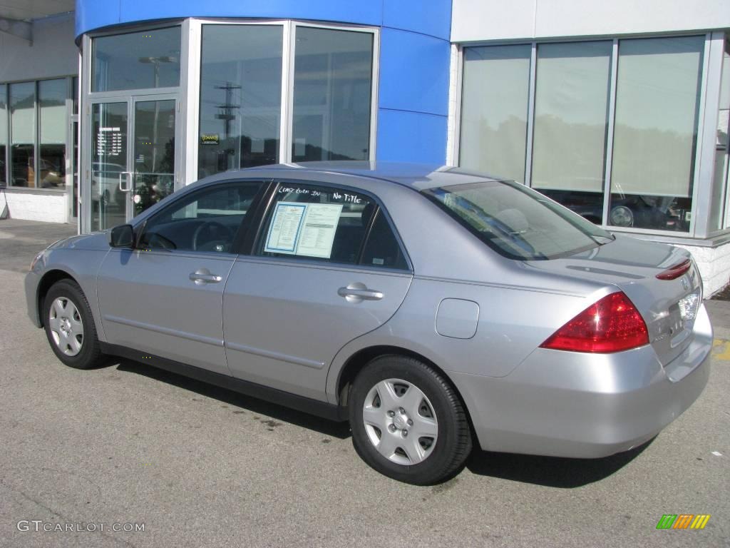 2006 Accord LX Sedan - Alabaster Silver Metallic / Gray photo #4