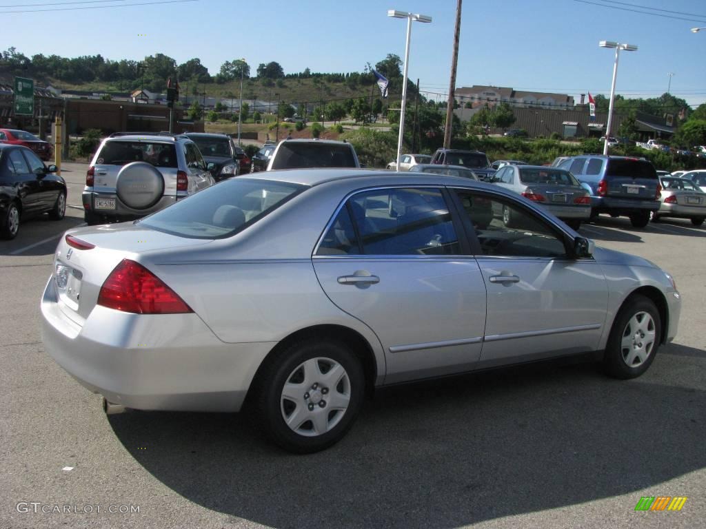 2006 Accord LX Sedan - Alabaster Silver Metallic / Gray photo #5