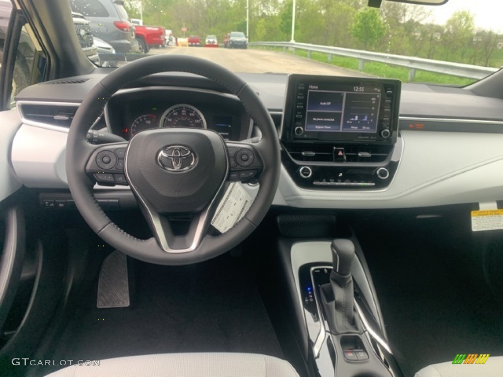 2021 Corolla Hatchback SE - Galactic Aqua Mica / Moonstone photo #3