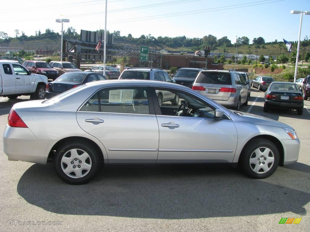 2006 Accord LX Sedan - Alabaster Silver Metallic / Gray photo #6