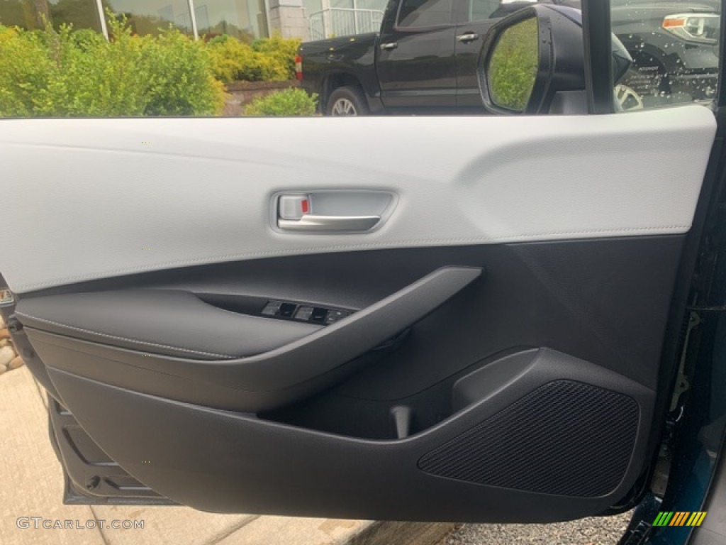 2021 Corolla Hatchback SE - Galactic Aqua Mica / Moonstone photo #17
