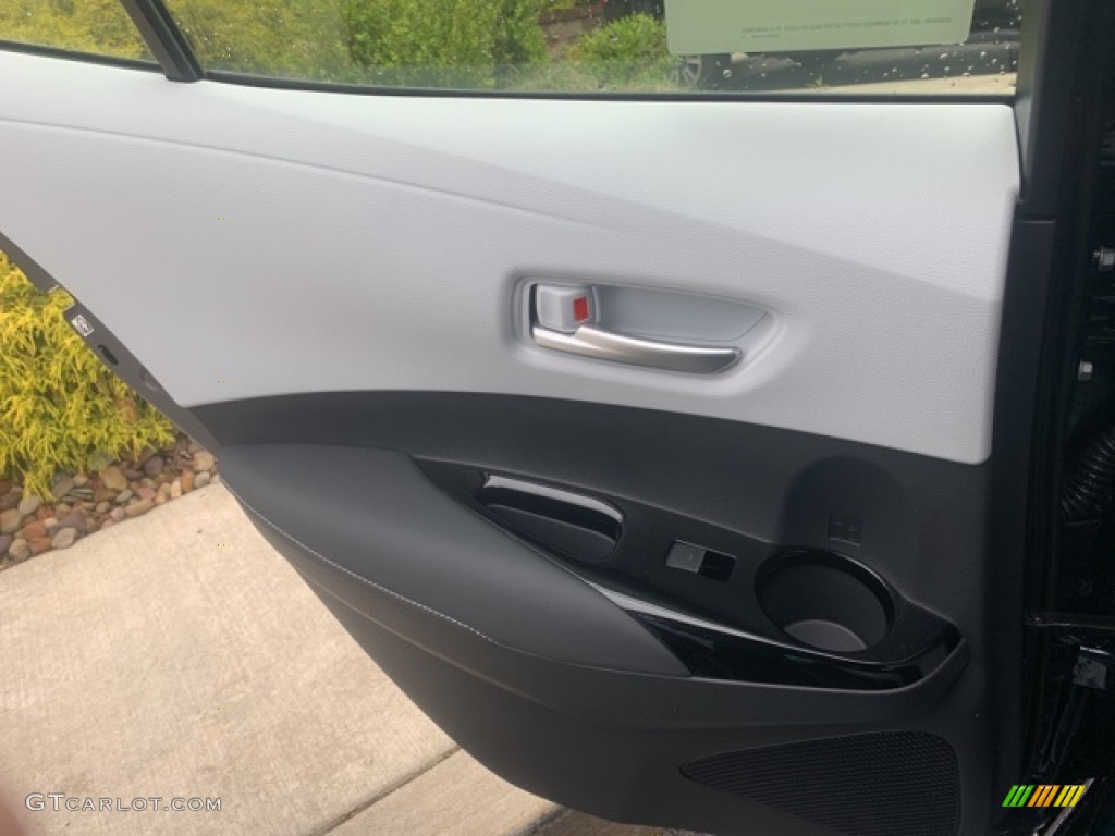 2021 Corolla Hatchback SE - Galactic Aqua Mica / Moonstone photo #20