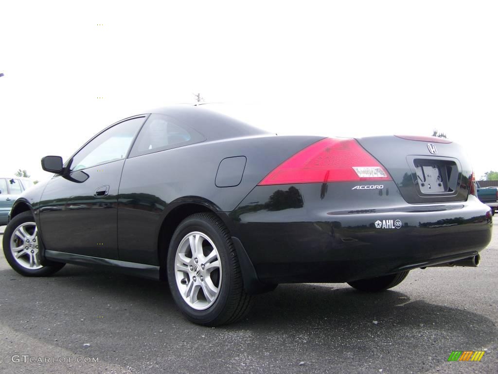 2006 Accord LX Coupe - Nighthawk Black Pearl / Black photo #4