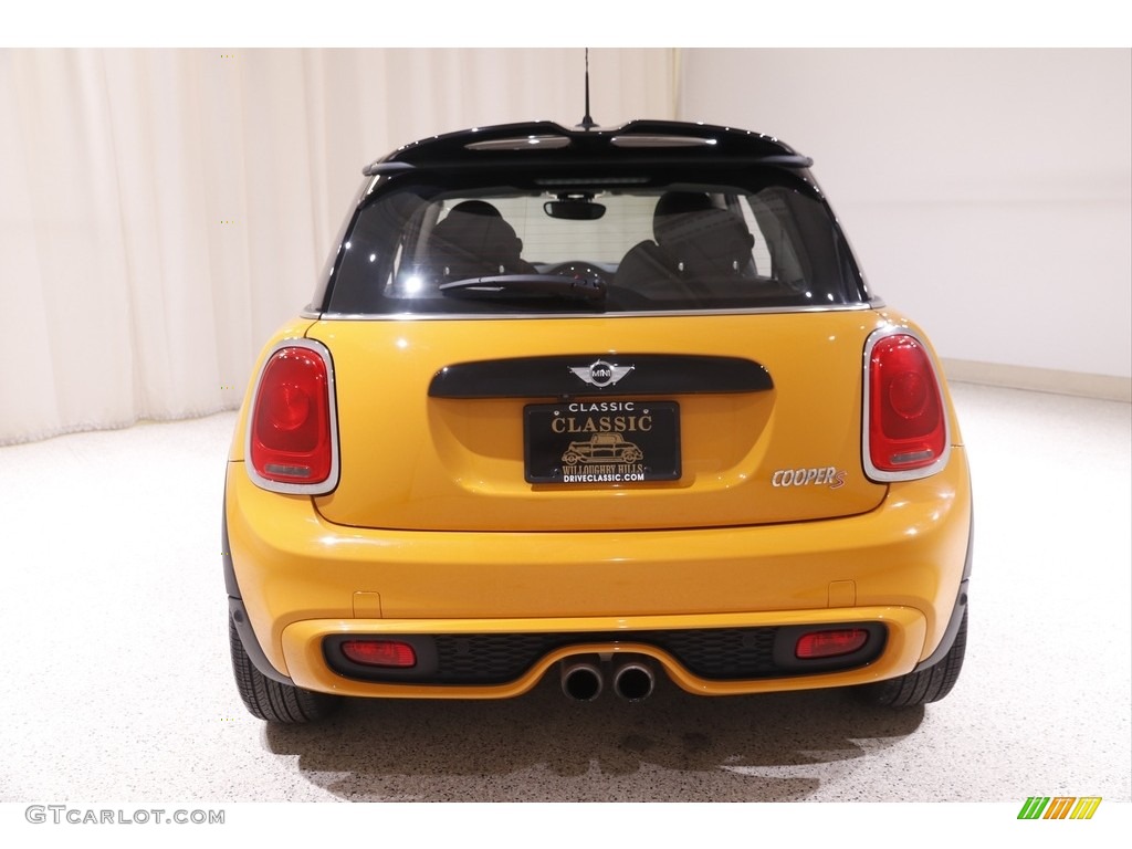2018 Hardtop Cooper S 2 Door - Volcanic Orange / Black Pearl photo #15