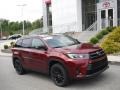 2019 Salsa Red Pearl Toyota Highlander SE AWD  photo #1