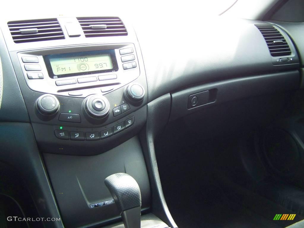 2006 Accord LX Coupe - Nighthawk Black Pearl / Black photo #16