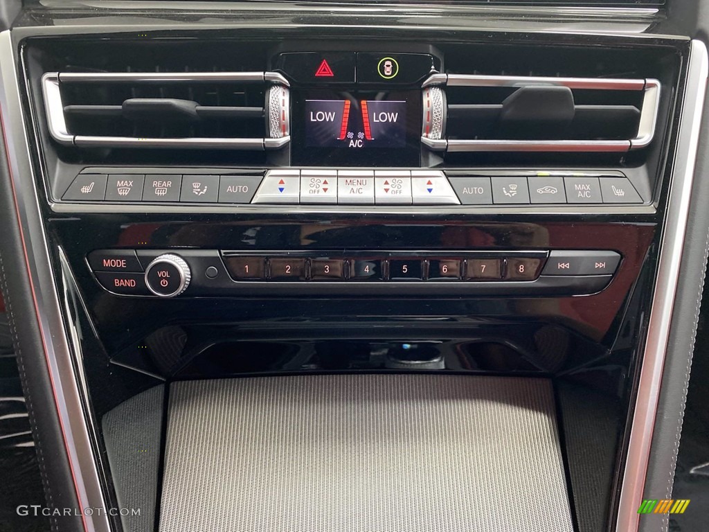 2022 BMW 8 Series 840i Gran Coupe Controls Photos