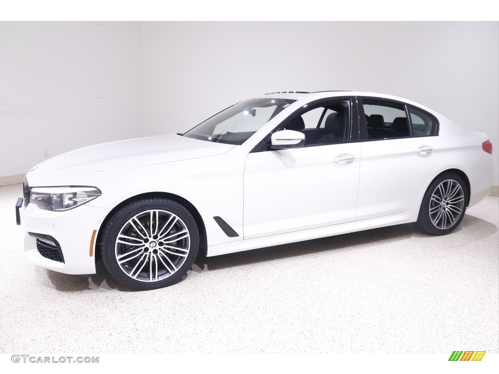 2018 5 Series 530i xDrive Sedan - Alpine White / Black photo #3