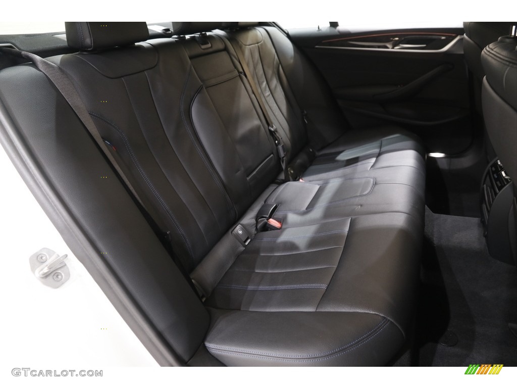 2018 5 Series 530i xDrive Sedan - Alpine White / Black photo #17