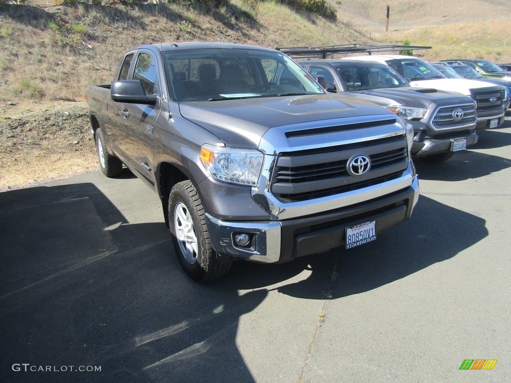 2015 Tundra SR5 Double Cab - Magnetic Gray Metallic / Graphite photo #1