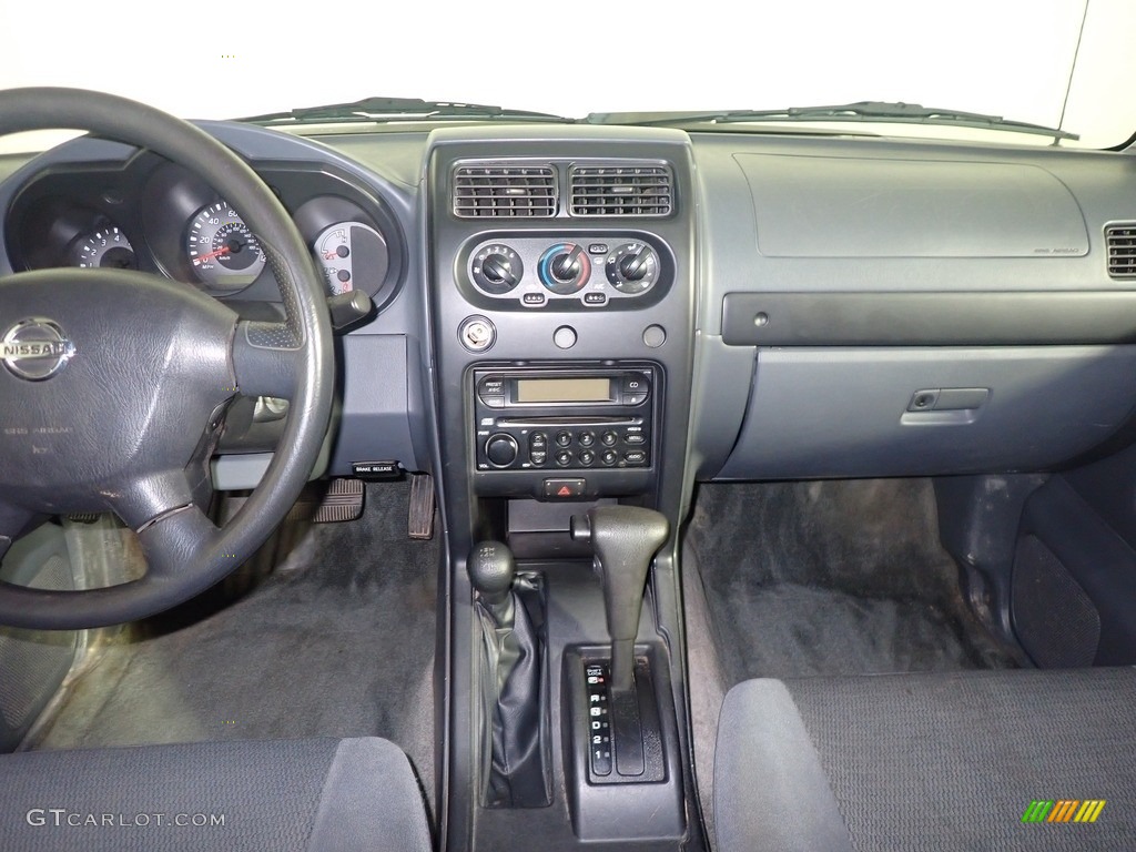 2003 Frontier XE V6 King Cab 4x4 - Sand Dune Metallic / Gray photo #21